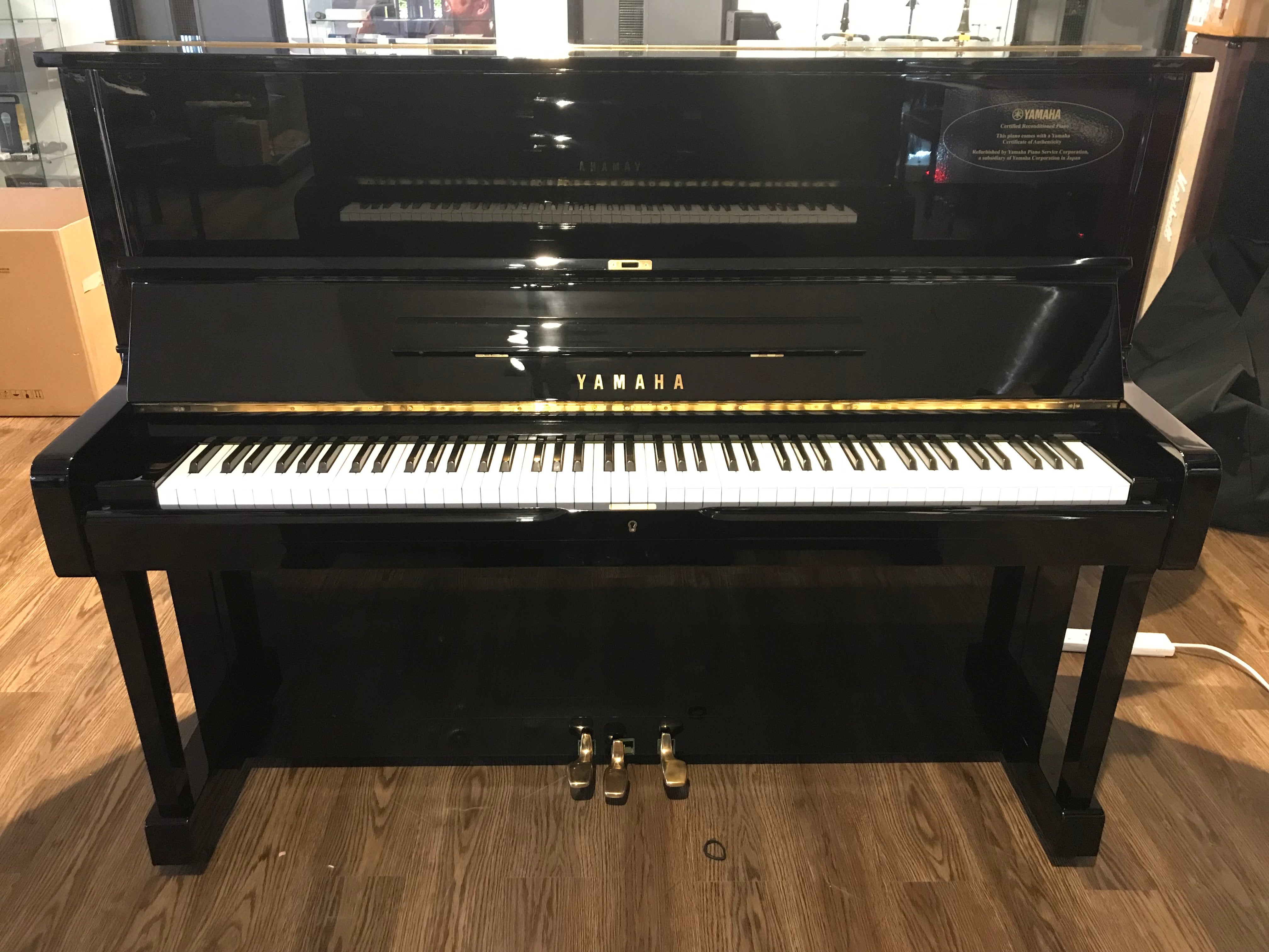 Yamaha U1 1975 Upright Piano Polished Ebony Serial No 2072807 (Used) - Fair Deal Music