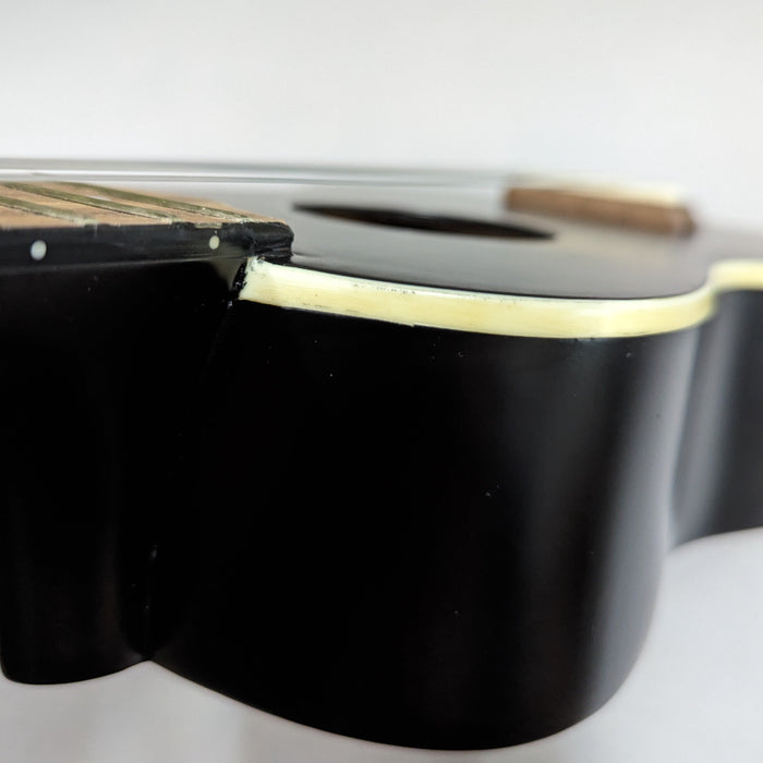 Fender Venice Soprano Ukulele Black, Ex Display - Fair Deal Music