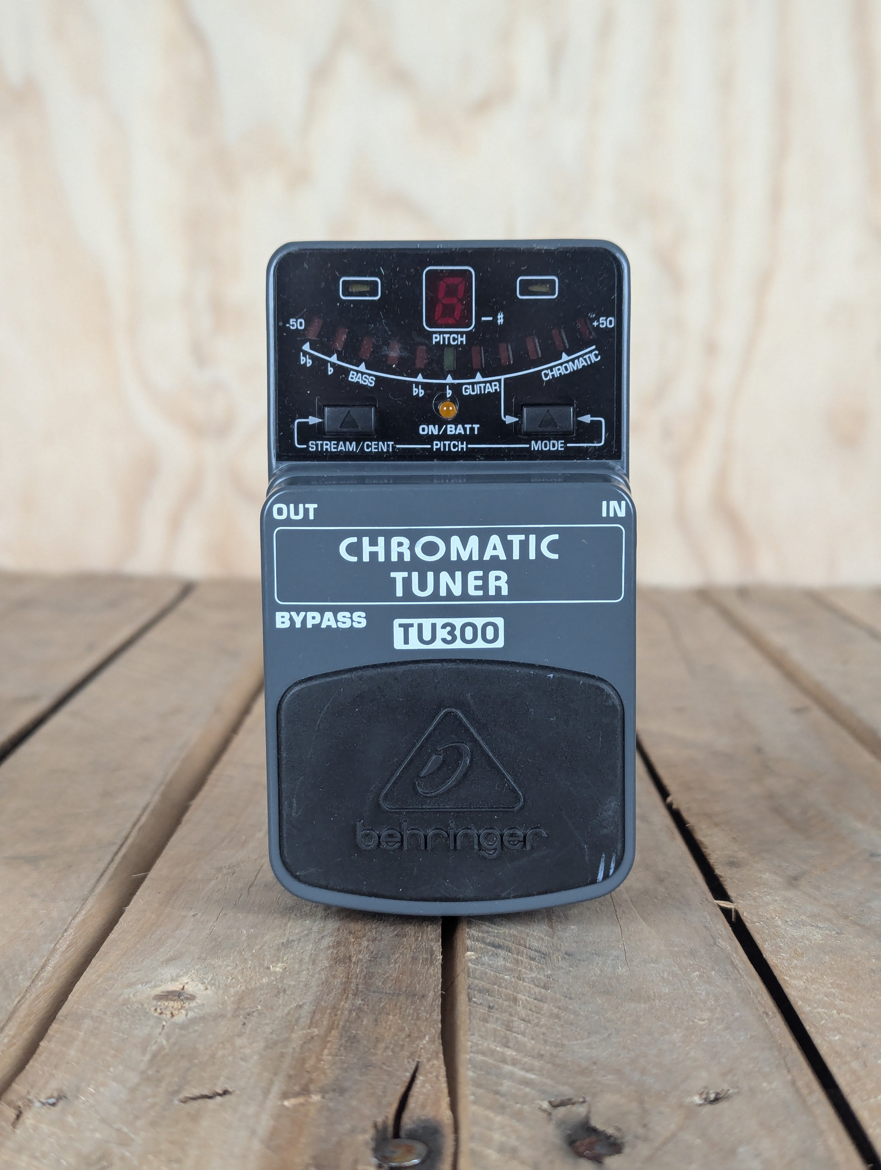 Behringer TU300 Chromatic Tuner, (Used)