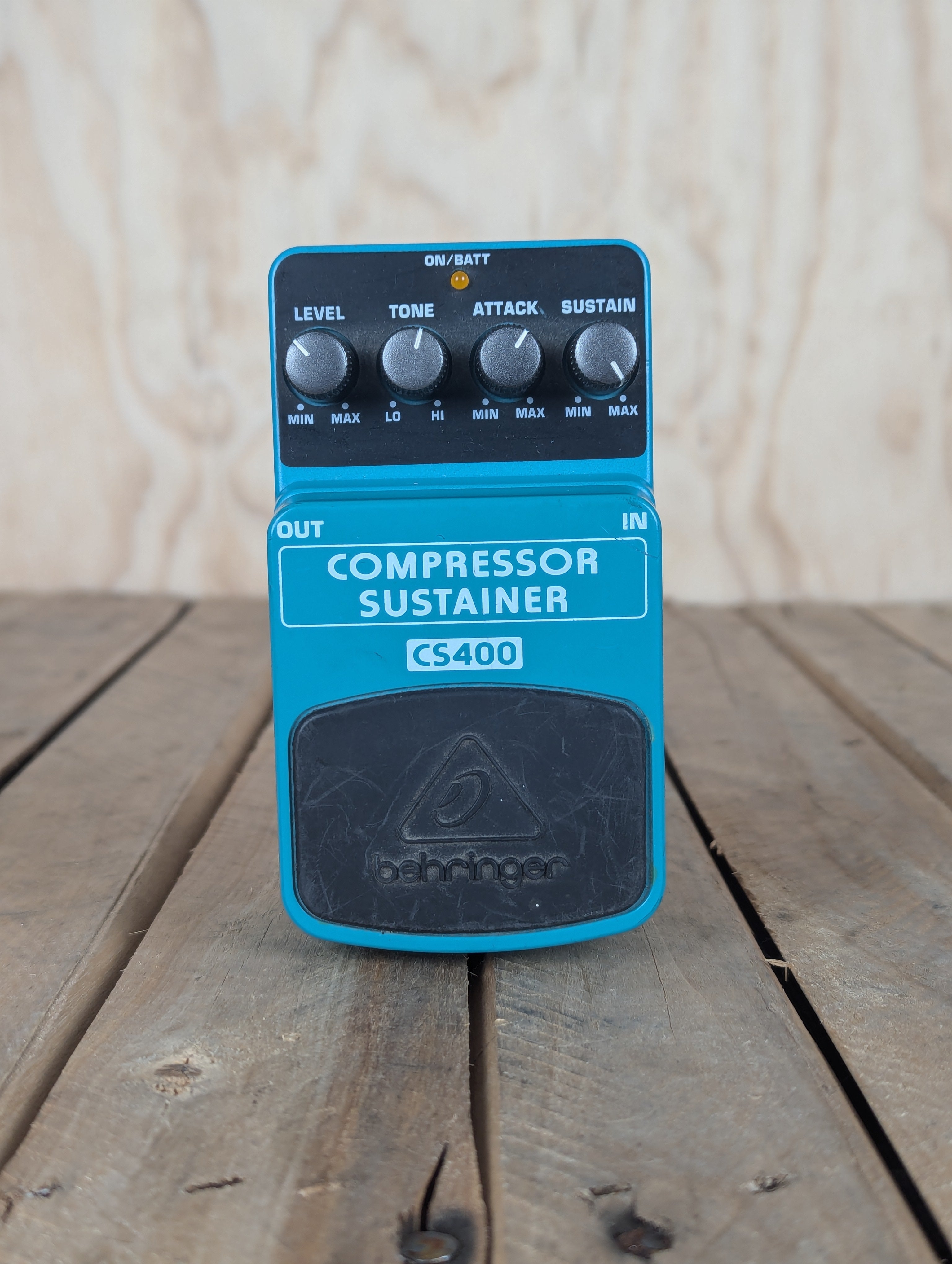 Behringer CS400 Compressor Sustainer, (Used)