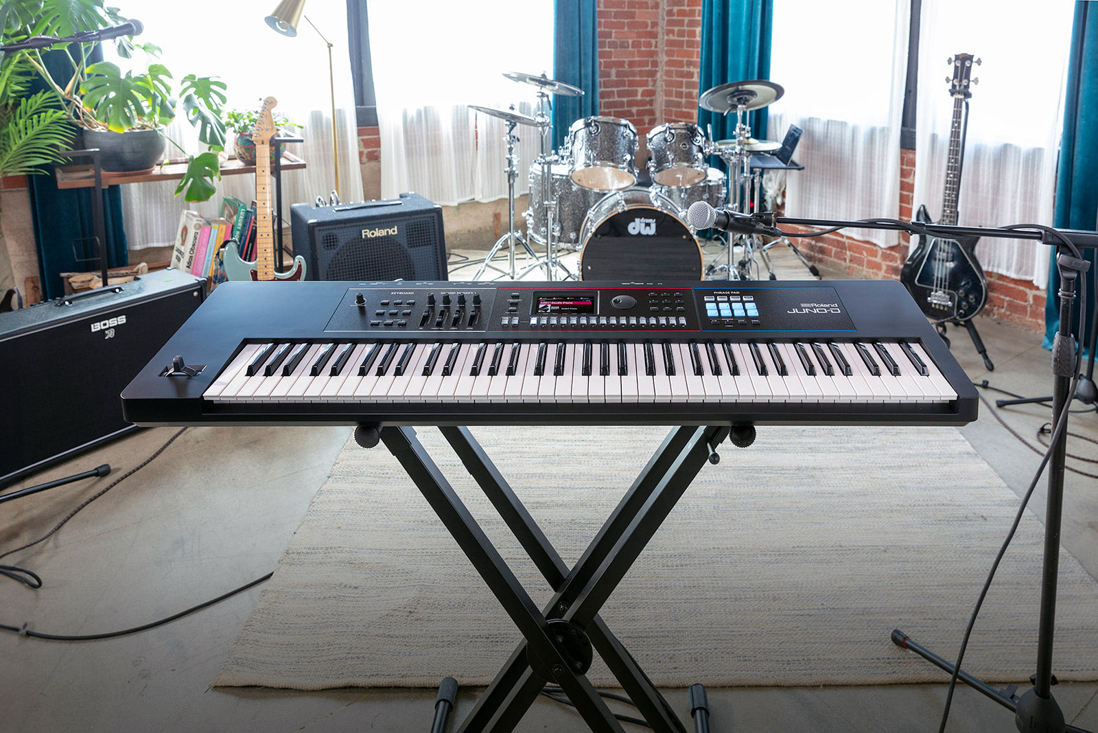 Roland JUNO-D7 Performance Synthesizer Keyboard 76-note - Fair Deal Music
