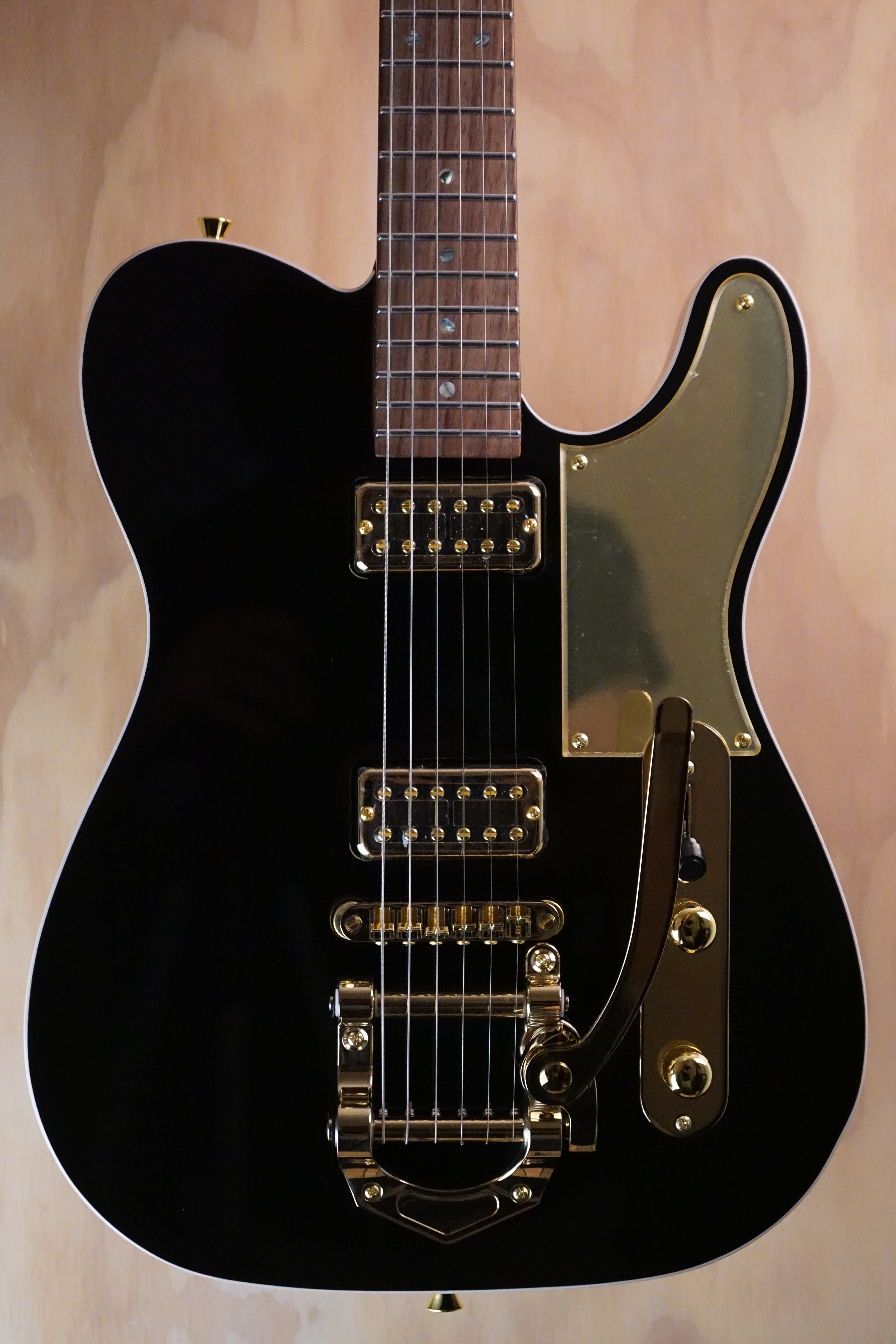 SQOE SETL1000 T-Style Electric Guitar In Black With Tremolo - Fair Deal Music