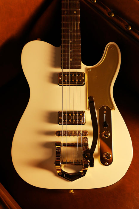 SQOE SETL1000 T-Style Electric Guitar In White With Tremolo - Fair Deal Music