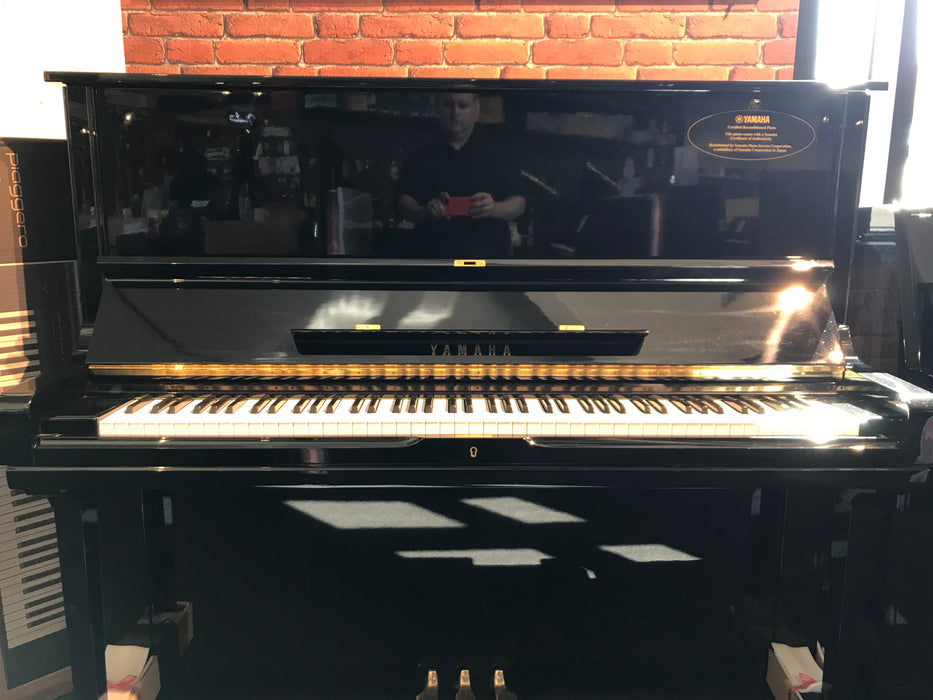 Yamaha U3 Upright Piano in Polished Ebony Serial No 1829137 (Reconditioned by Yamaha) - Fair Deal Music