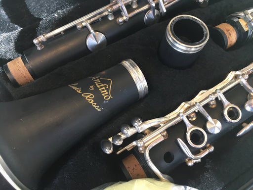 Andino Student B♭ Clarinet by Luis Rossi complete with Case [USED] - Fair Deal Music